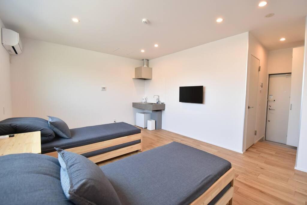 Enzo Ikeda A Apartment